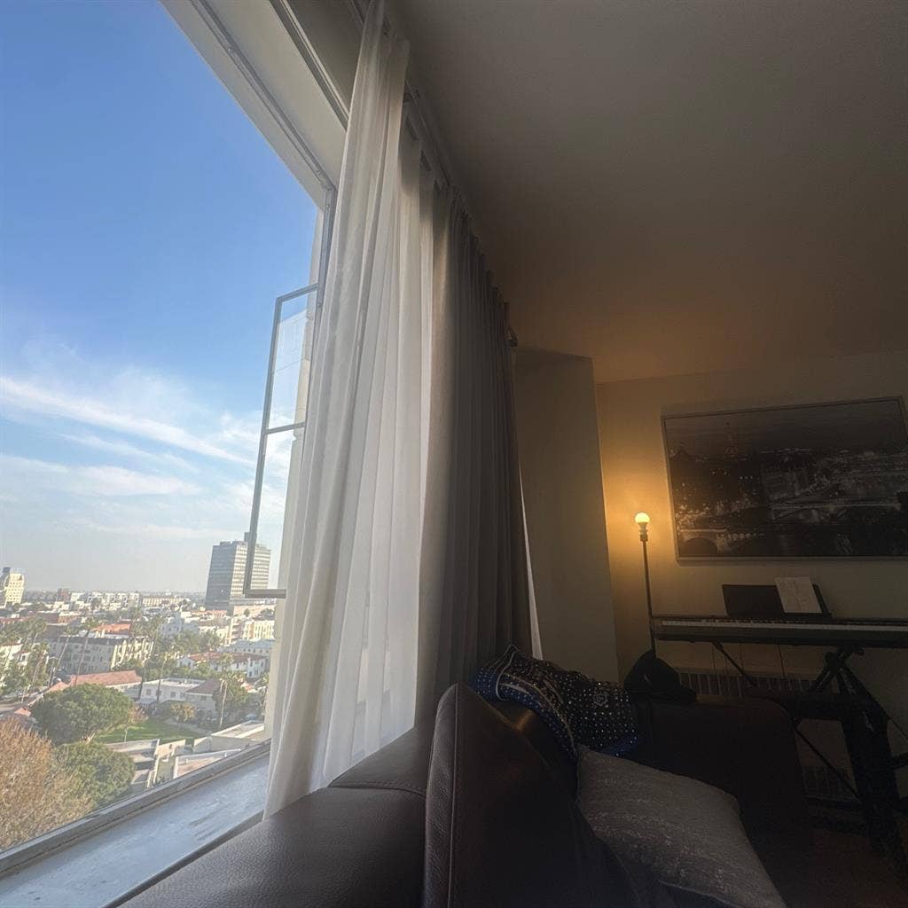 1 bedroom and bathroomm