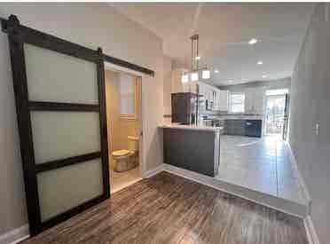 Modern Private Room w/ Bathroom