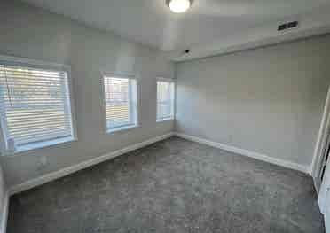 Modern Private Room w/ Bathroom