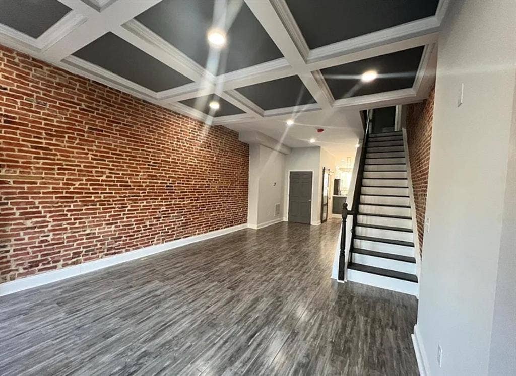 Modern Private Room w/ Bathroom
