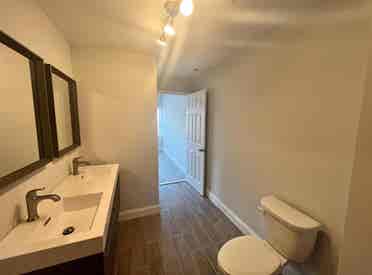 Modern Private Room w/ Bathroom