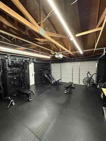 Room for rent in quiet clean house