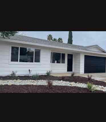 Room for rent in quiet clean house