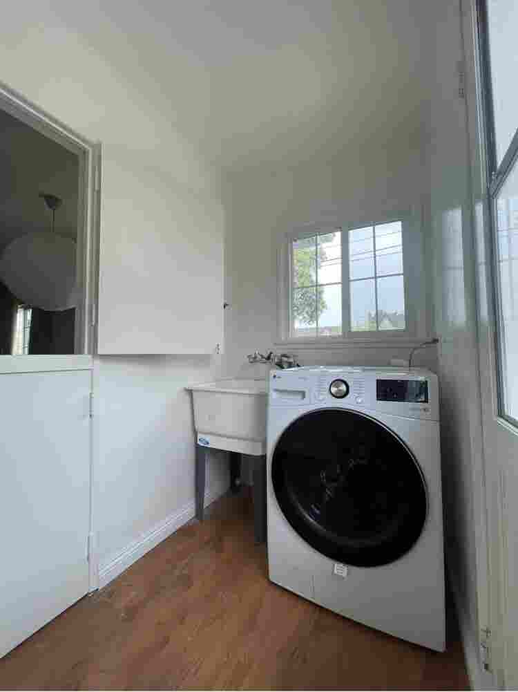 Alhambra Home| Walkable + Parking
