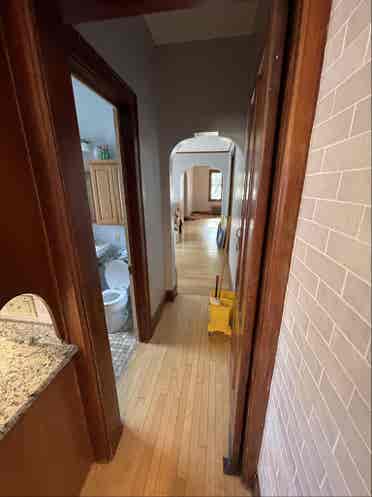 Looking for a ROOMMATE