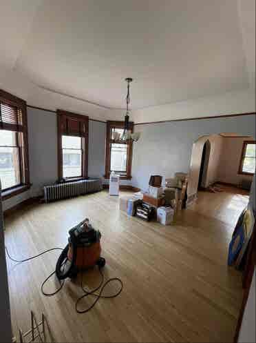 Looking for a ROOMMATE