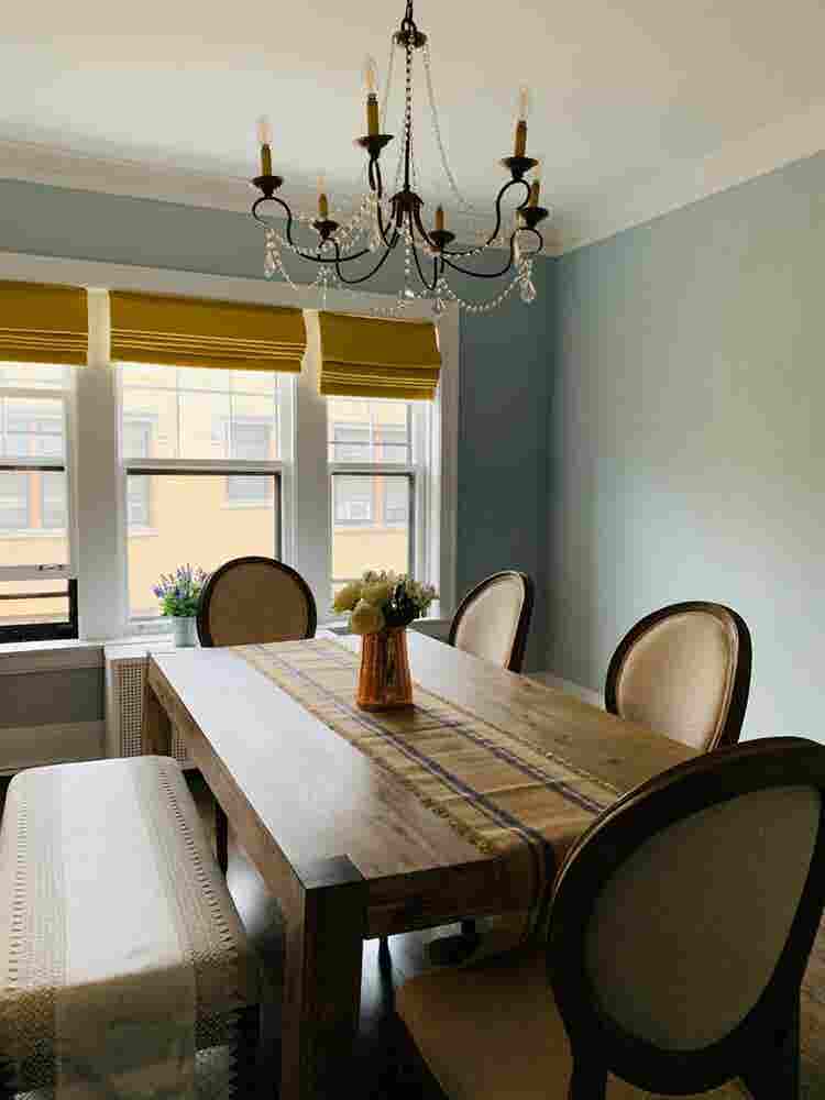 Beautiful sunny condo near lake