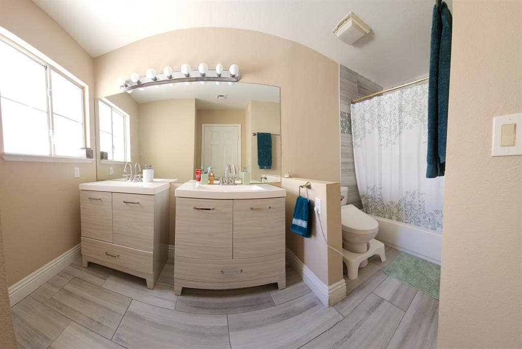 Home, 2 Rooms for rent