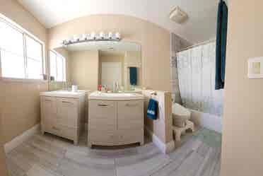 Home, 2 Rooms for rent