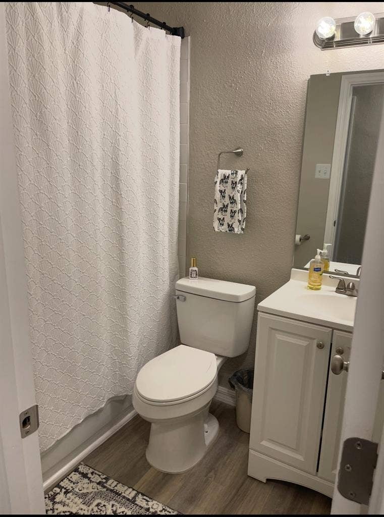 Room next to Universal studios!