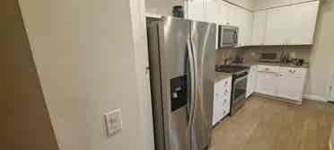 SEMI-FURNISHED ROOMS FOR RENT