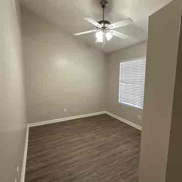 Room for rent with shared bathroomm