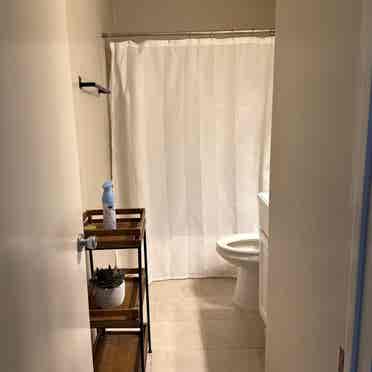Room for rent with shared bathroomm
