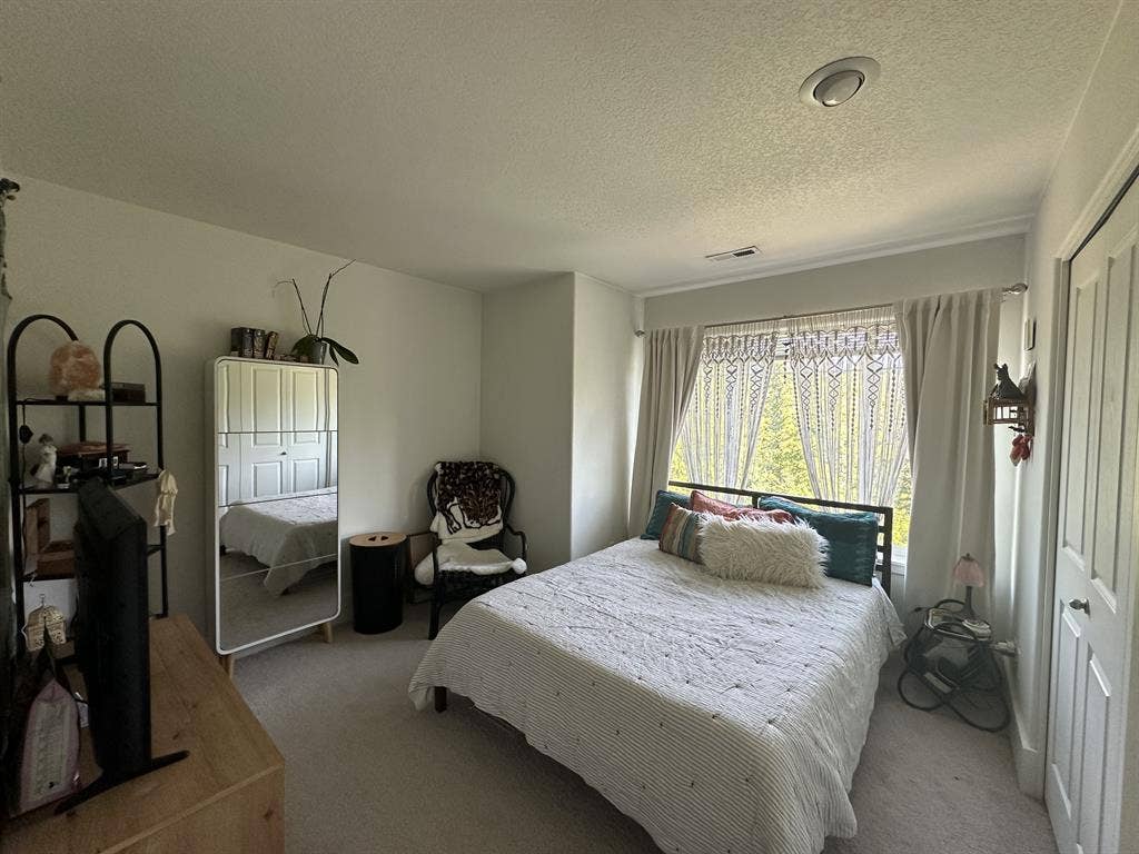 Private Room Cedar Mill!