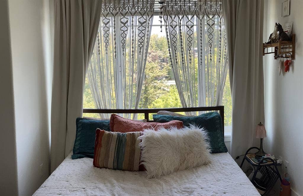 Private Room Cedar Mill!