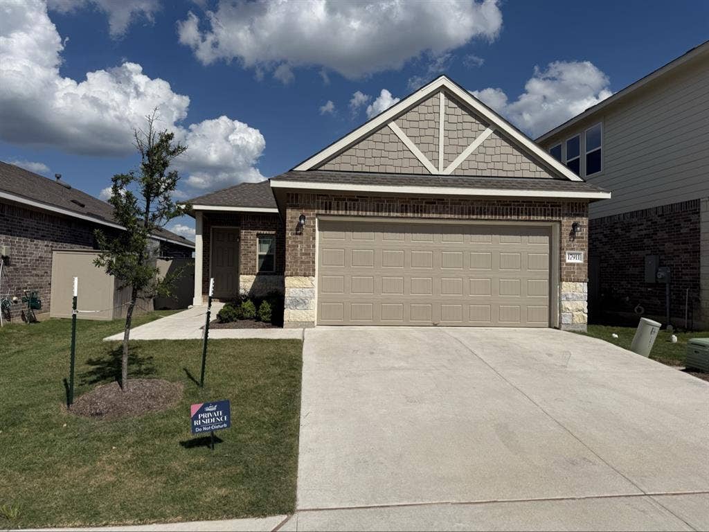 Looking for roommates. ABP