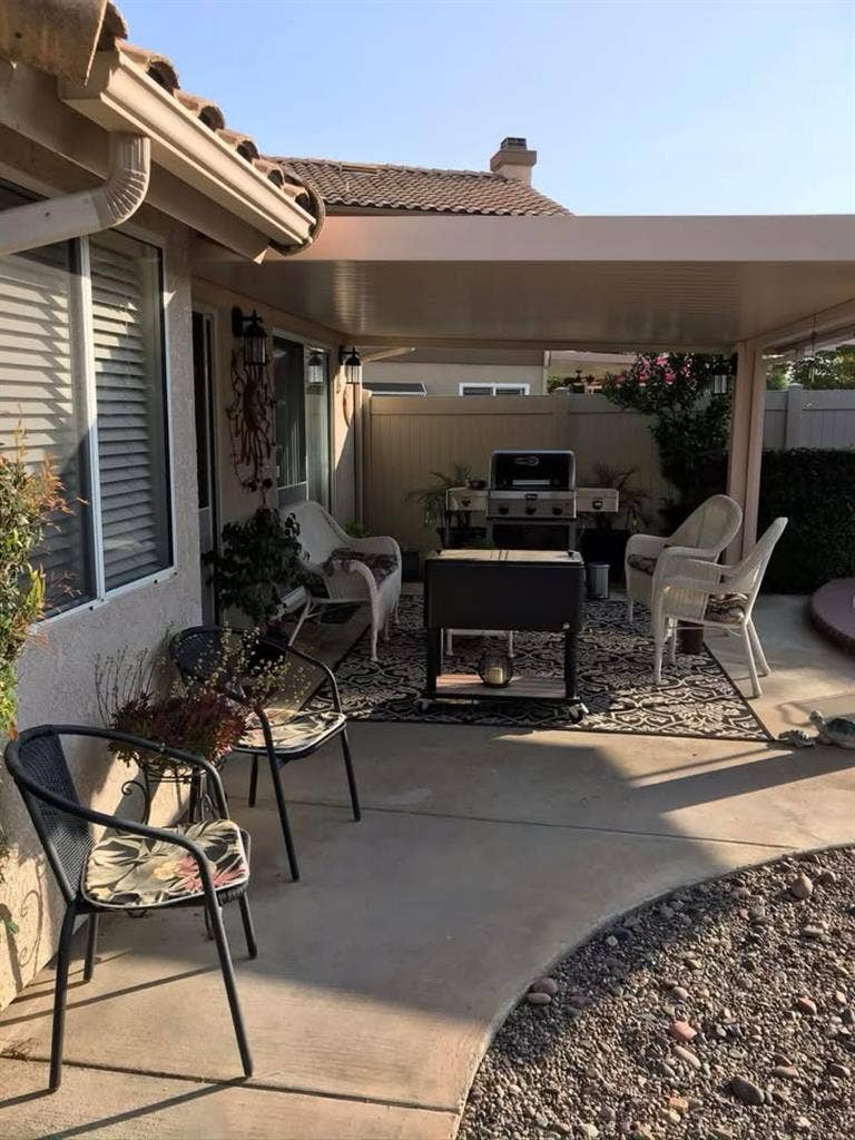 Live in the Sun Lakes Country Club