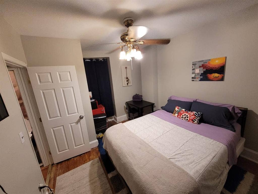 Cozy & Convenient Rooms - N.W. D.C.