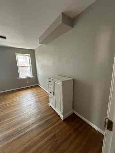 COZY APT CLOSE TO UC AND OTR