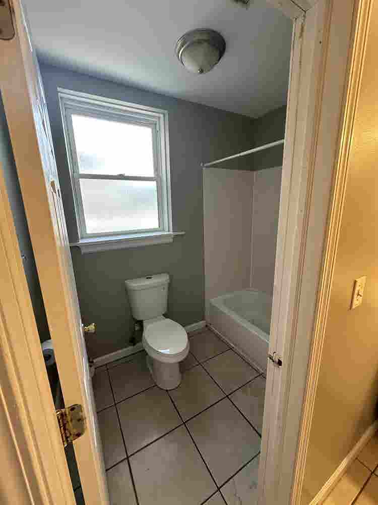 COZY APT CLOSE TO UC AND OTR