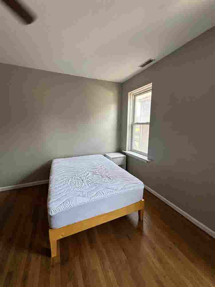 COZY APT CLOSE TO UC AND OTR