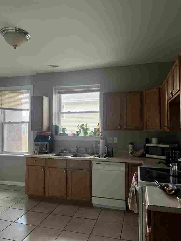 COZY APT CLOSE TO UC AND OTR