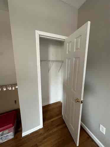 COZY APT CLOSE TO UC AND OTR