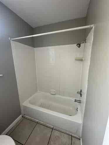 COZY APT CLOSE TO UC AND OTR