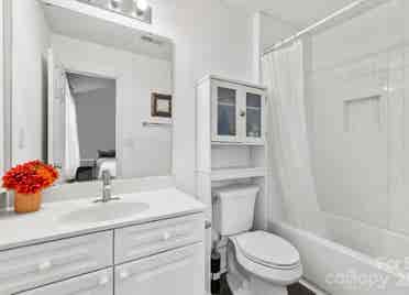 Cozy and comfy suite private bath