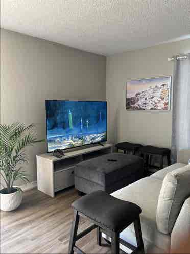 Modern room with fabulous space !