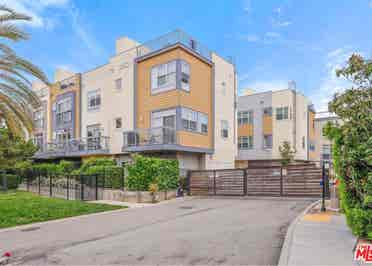 Waverly Drive, #