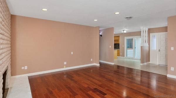 Master room for rent in Poway