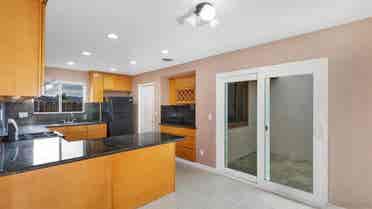 Master room for rent in Poway