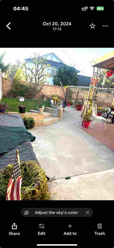 Upstairs furnished/unfurnished room