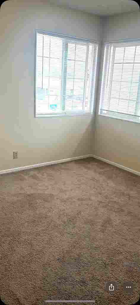 Upstairs furnished/unfurnished room
