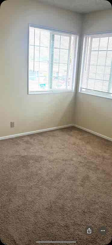 Upstairs furnished/unfurnished room