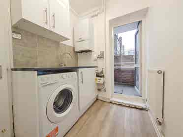 Charming One-Bed Studio with Balcon