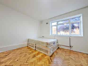 Charming One-Bed Studio with Balcon