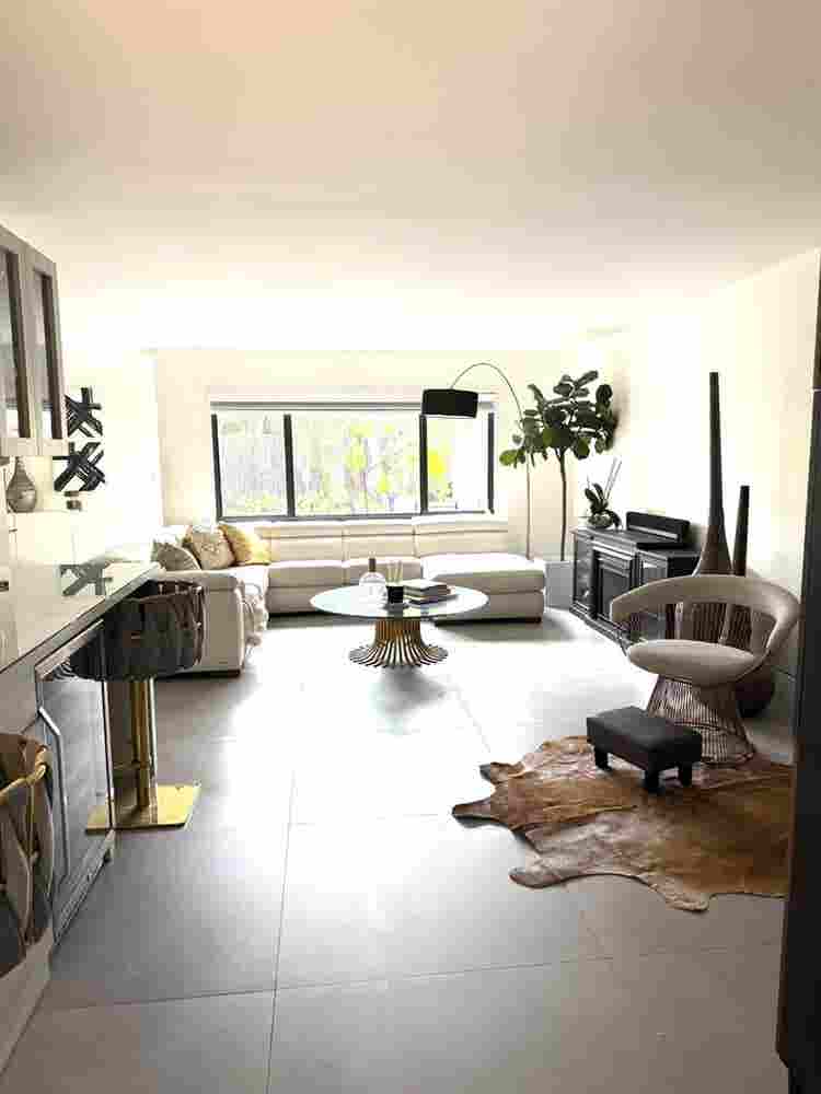 Roommate wanted in Kendall area