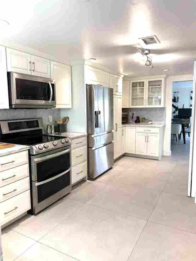 Roommate wanted in Kendall area