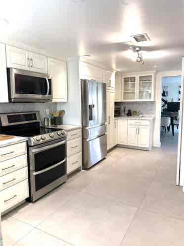 Roommate wanted in Kendall area