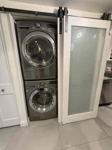 Roommate wanted in Kendall area