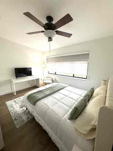 Roommate wanted in Kendall area