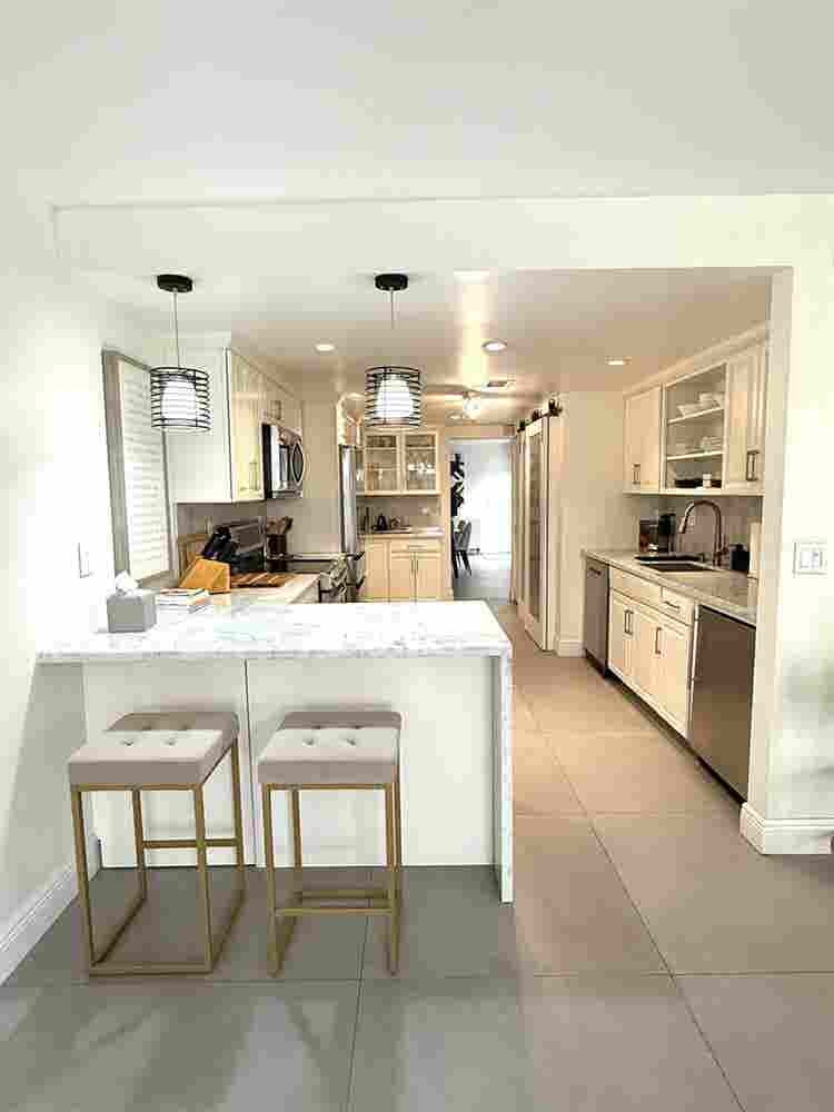 Roommate wanted in Kendall area