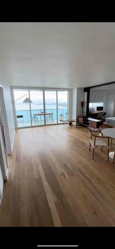Looking for roommate in Edgewater!