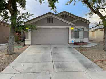 Unfurnished room in El mirage.