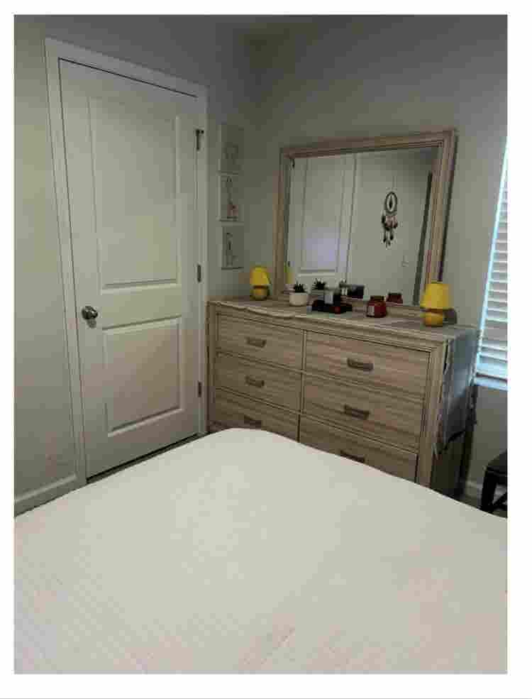 Room in good neighborhood