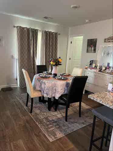 Room in good neighborhood