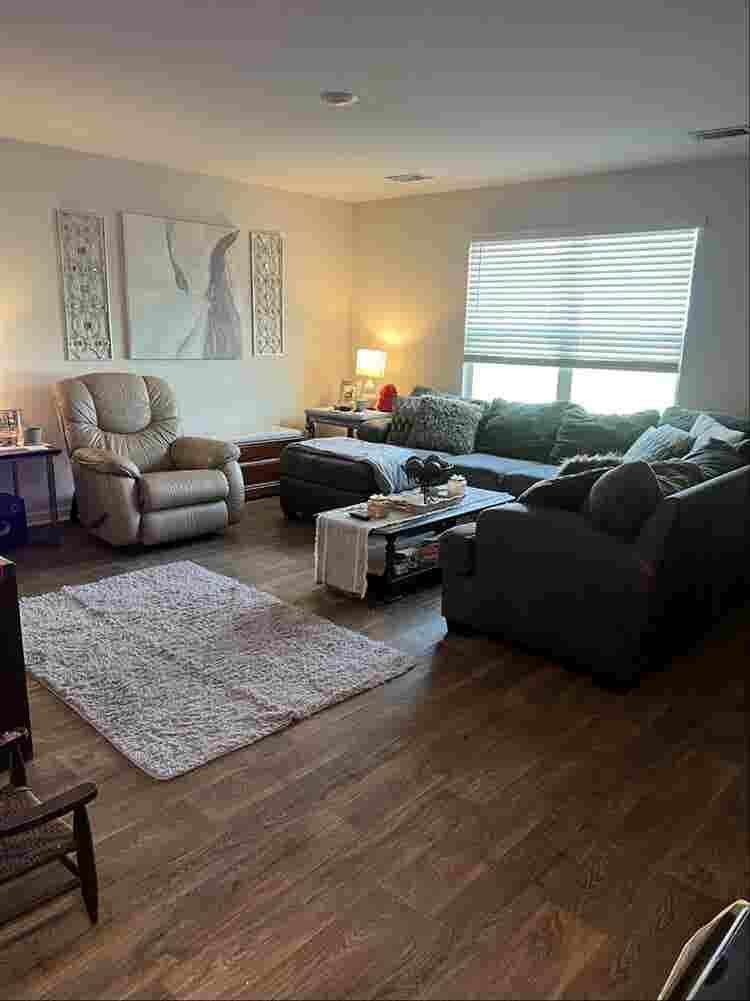 Room in good neighborhood