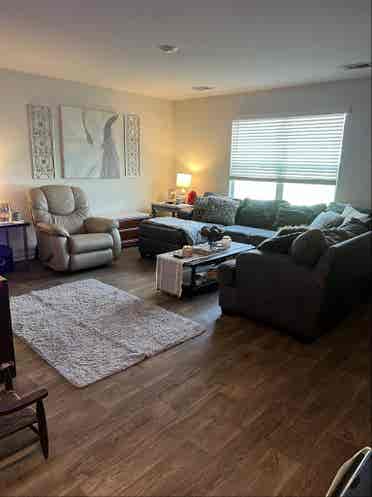 Room in good neighborhood